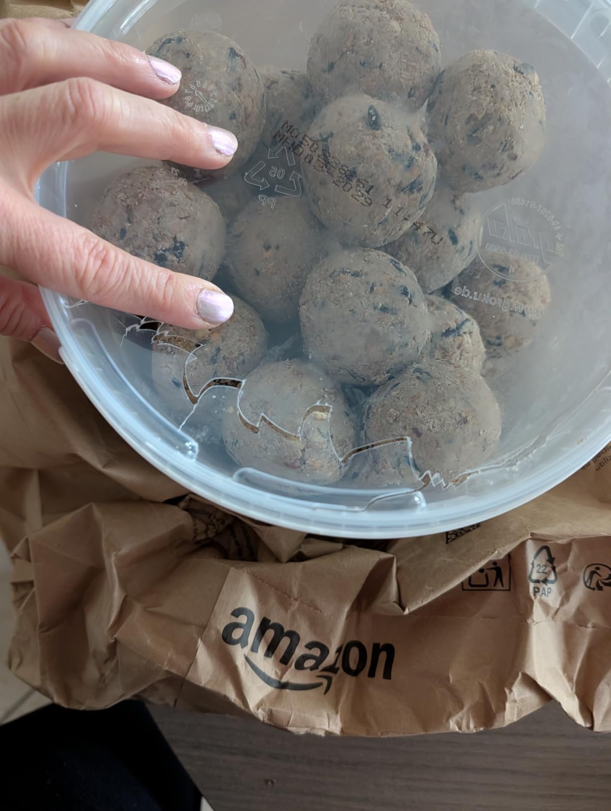 Dehner Natura Premium Meisenknödel Eimer ohne Netz 30x90 g Nuss