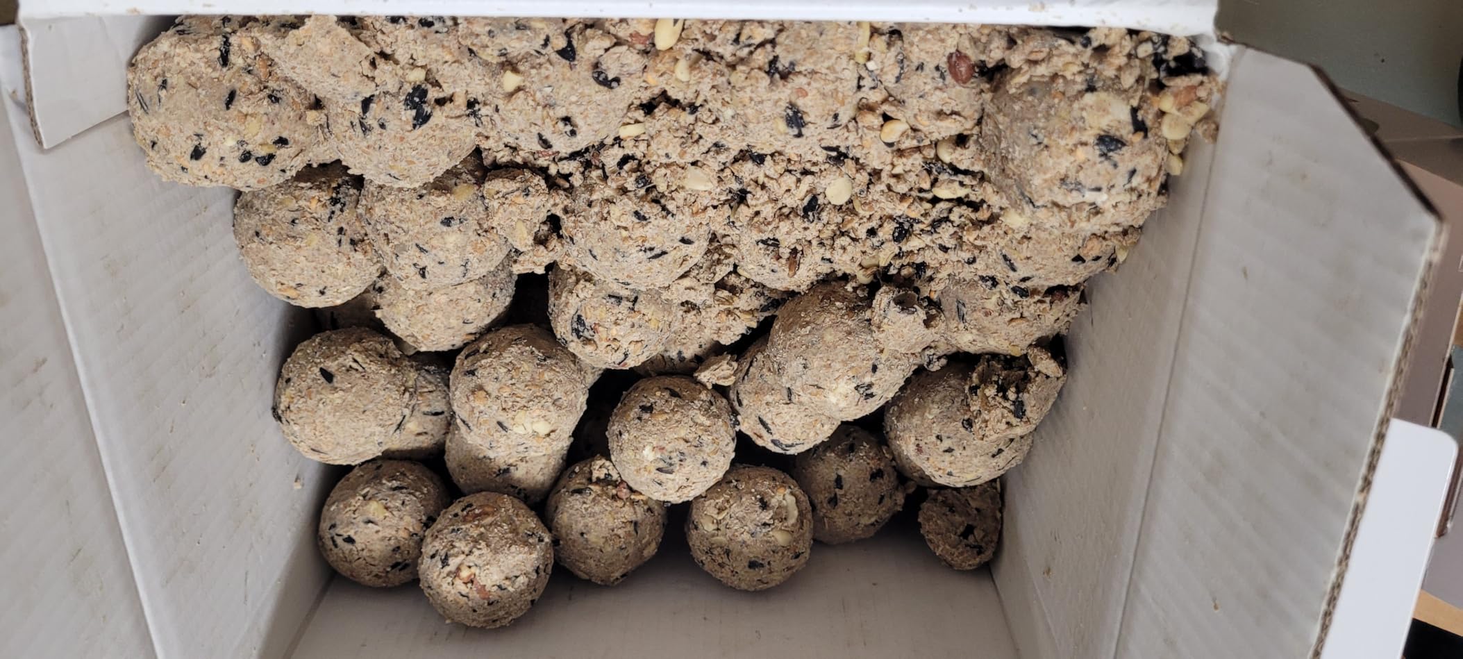 Dehner Natura Premium Meisenknödel ohne Netz 100x90g Karton