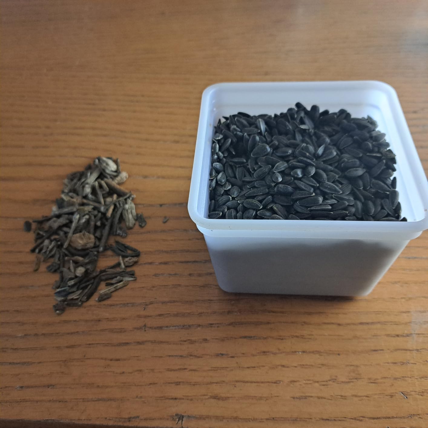 Mr. Crumble Schwarze Sonnenblumenkerne Vogelfutter 2,5 kg