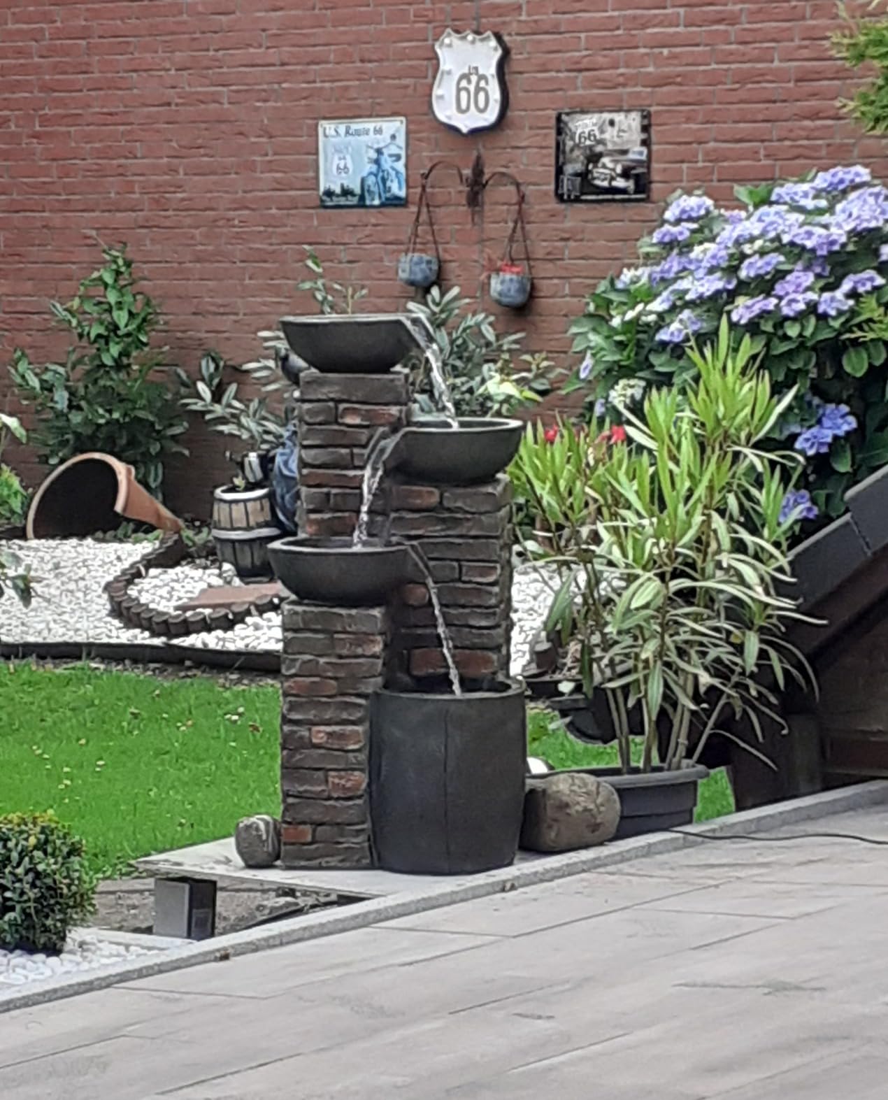 Dehner Piatto Gartenbrunnen Zierbrunnen mit LED 10 L