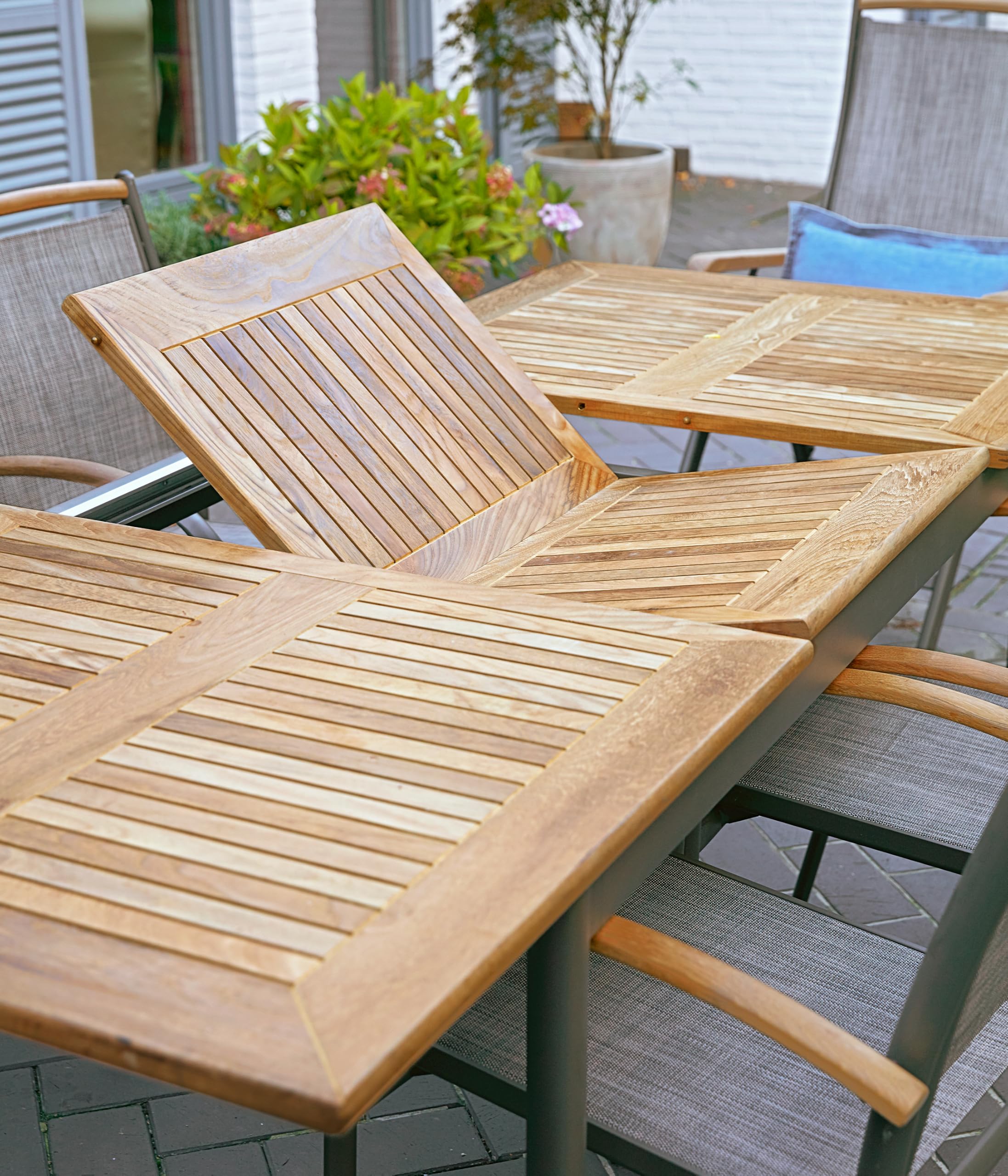 Dehner Premium Lovely Calais Auszugstisch Teak 152-210 cm natur