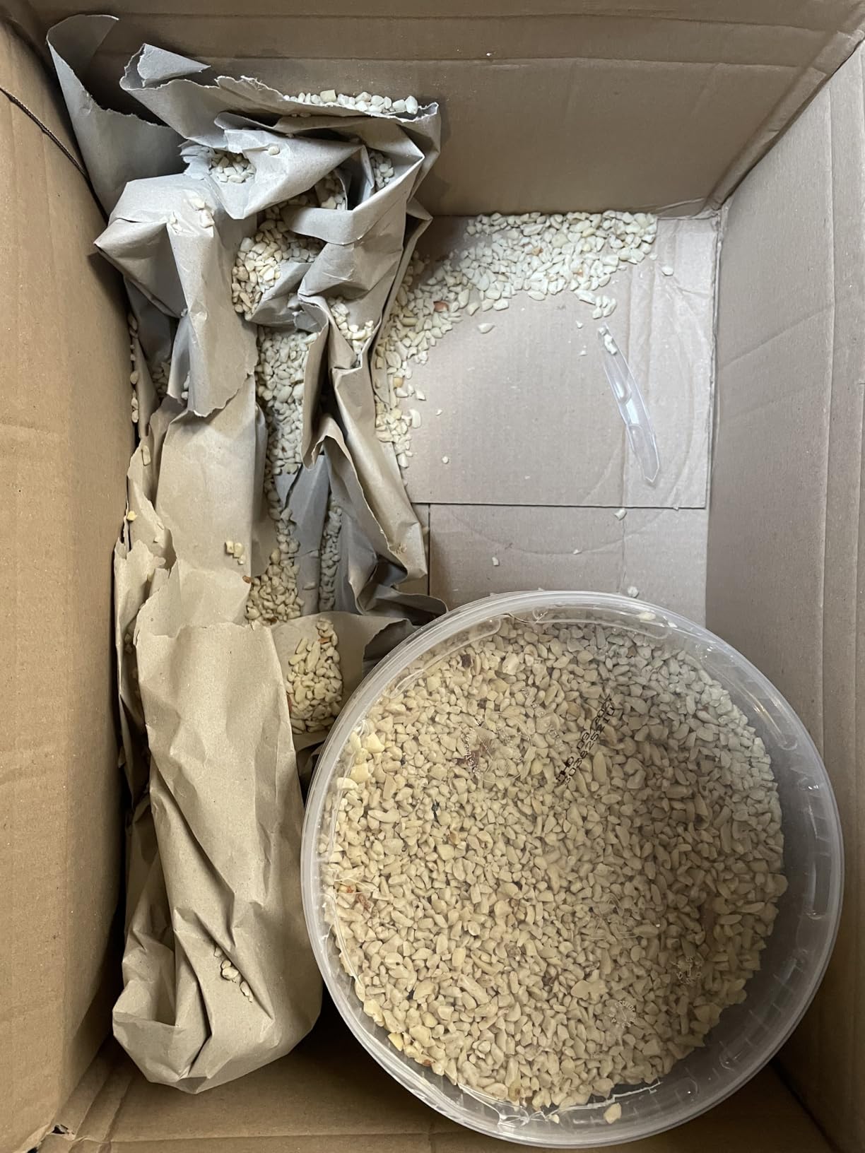 Dehner Natura Premium Wildvogelfutter Erdnüsse 3,4 kg schalenfrei