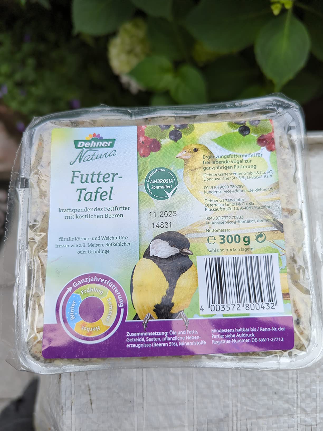 Dehner Natura Premium Futtertafeln Mix 6x300g mit Spender