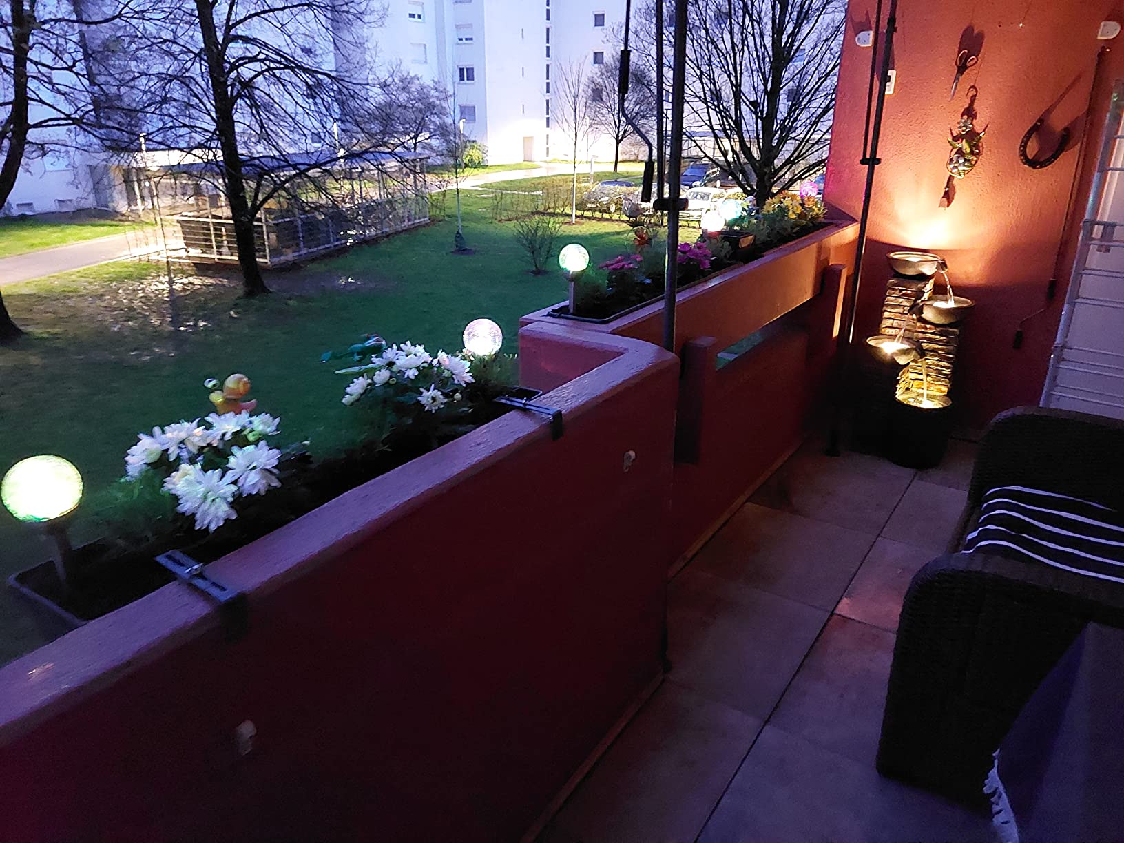 Dehner Piatto Gartenbrunnen Zierbrunnen mit LED 10 L