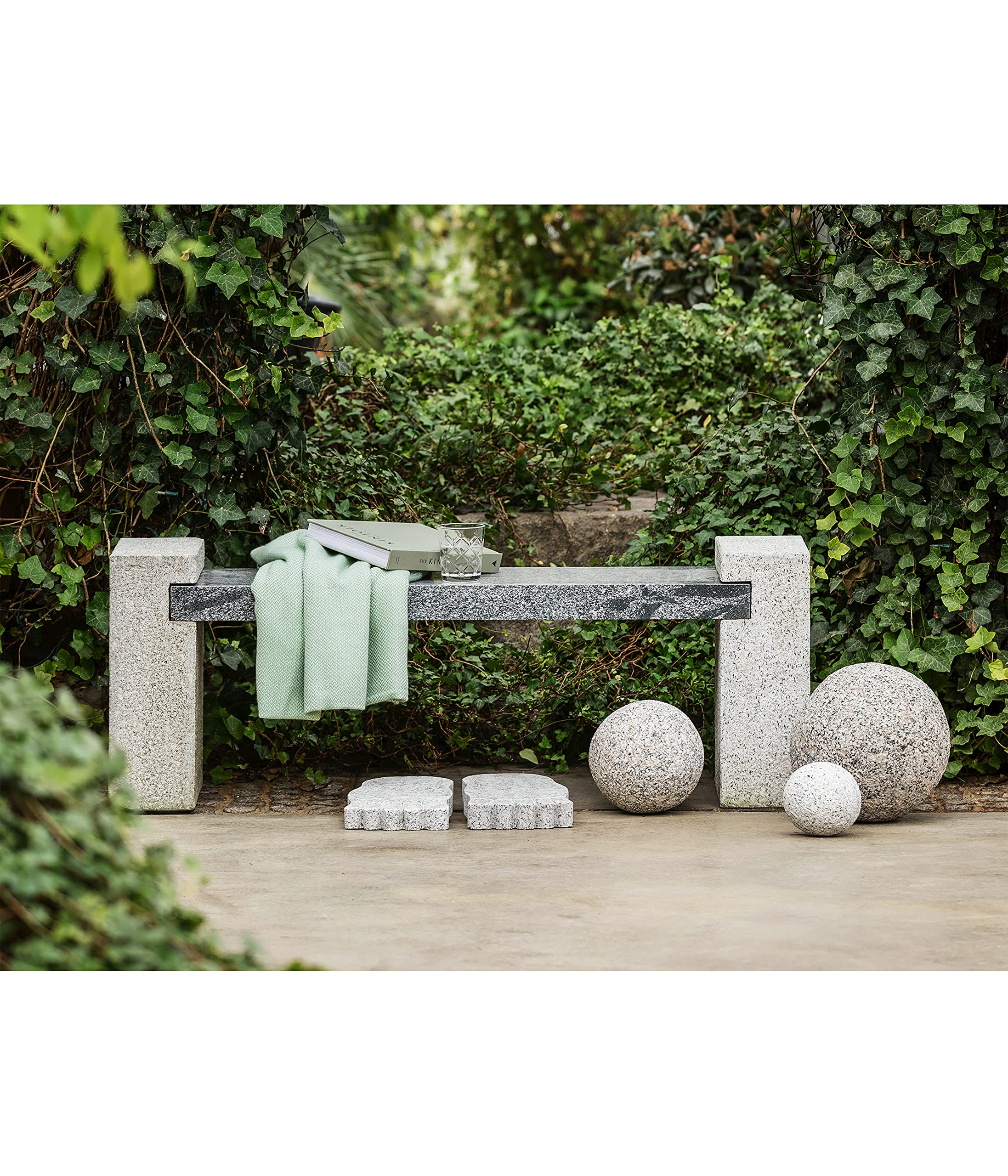 Dehner Granit Gartenbank 2-Sitzer 120 cm hellgrau
