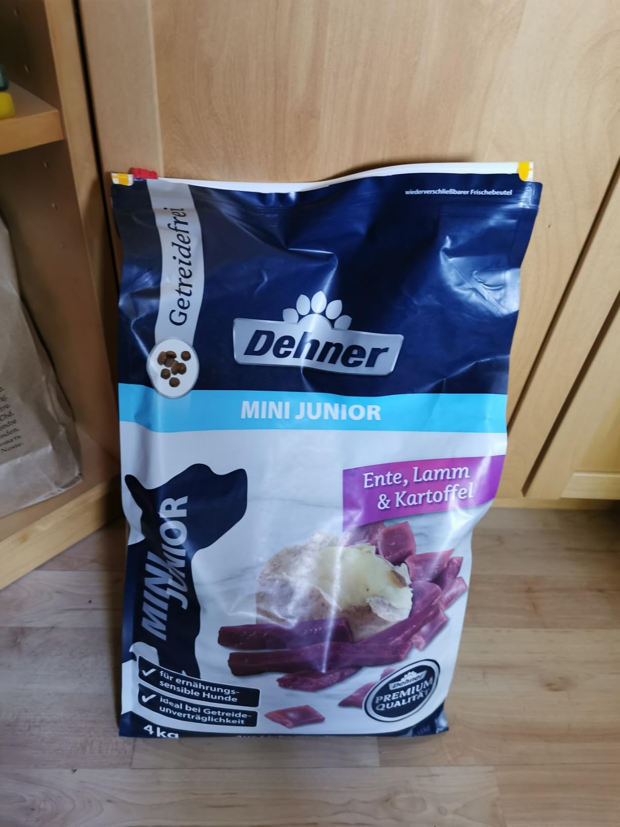 Dehner Premium Mini Junior Trockenfutter Ente Lamm 4kg getreidefrei