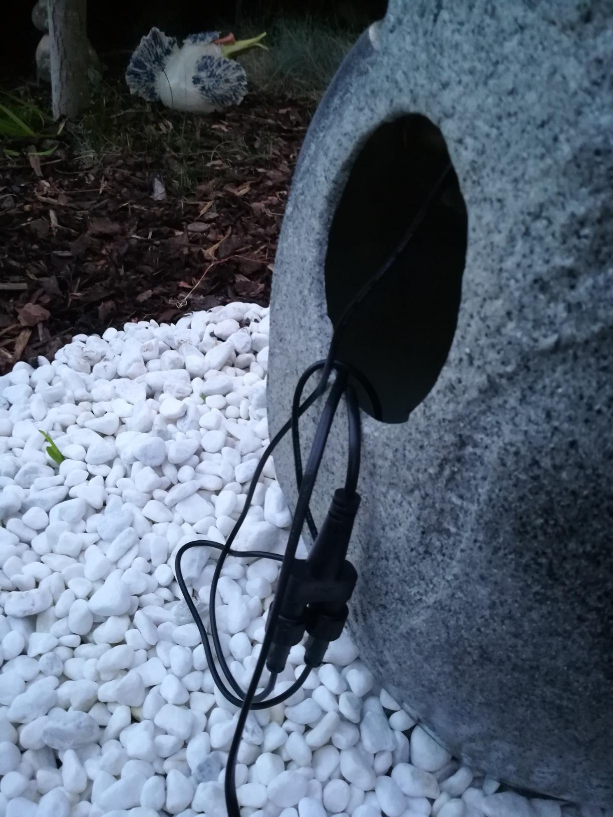 Dehner Bowl Gartenbrunnen LED Polyresin grau 66cm