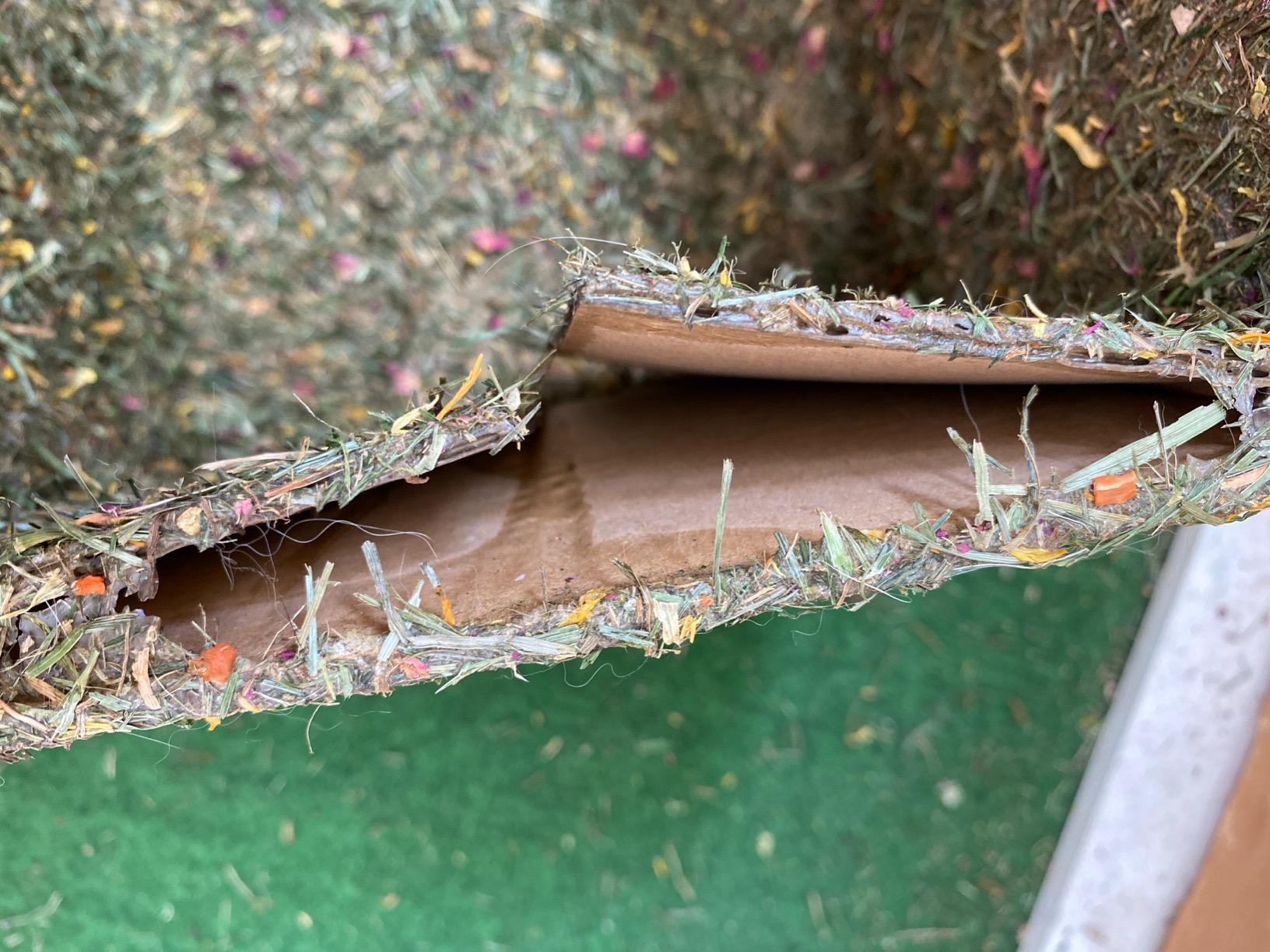 Dehner Premium Lovely Blüten-Heuhaus 300g Nager Snack