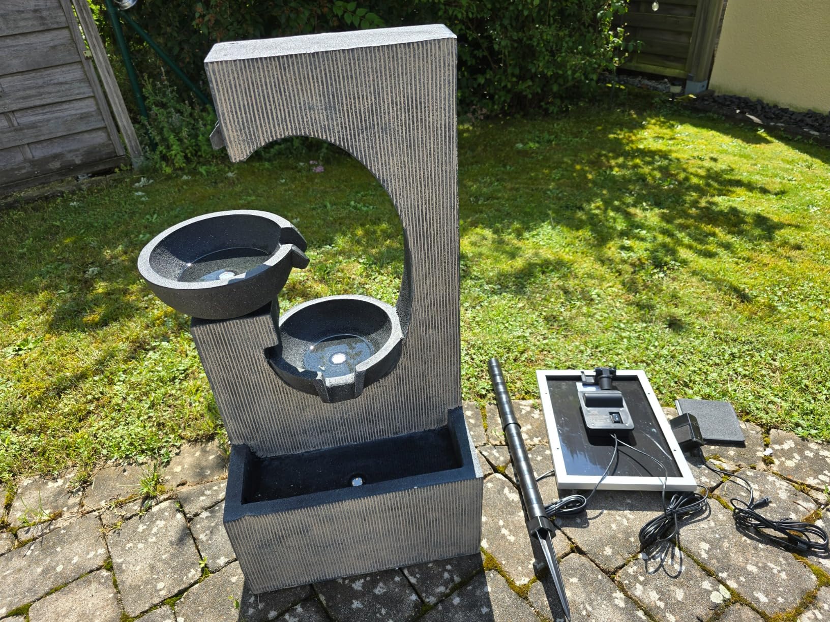 Dehner Premium Lovely Lorca Solarbrunnen 81x45cm LED grau