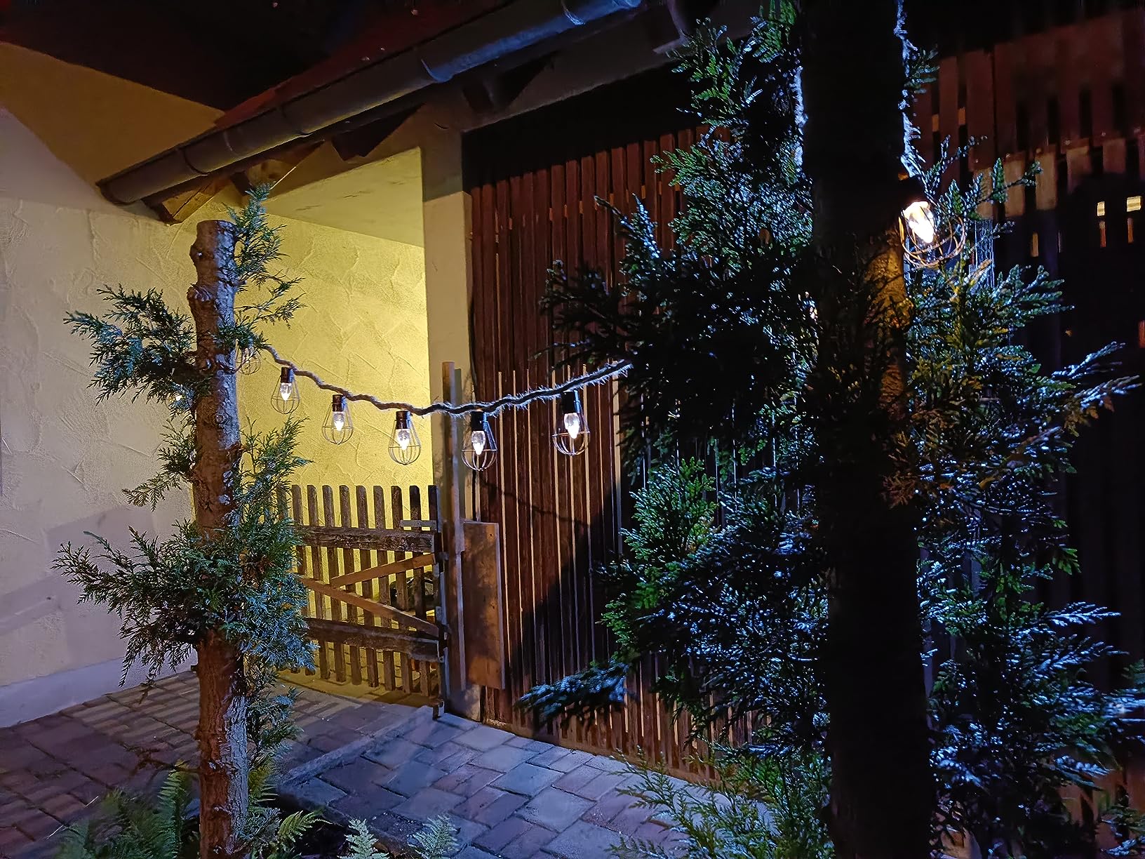 Dehner Premium Lovely Solar Retro Lichterkette 10 LED warmweiß 330 cm