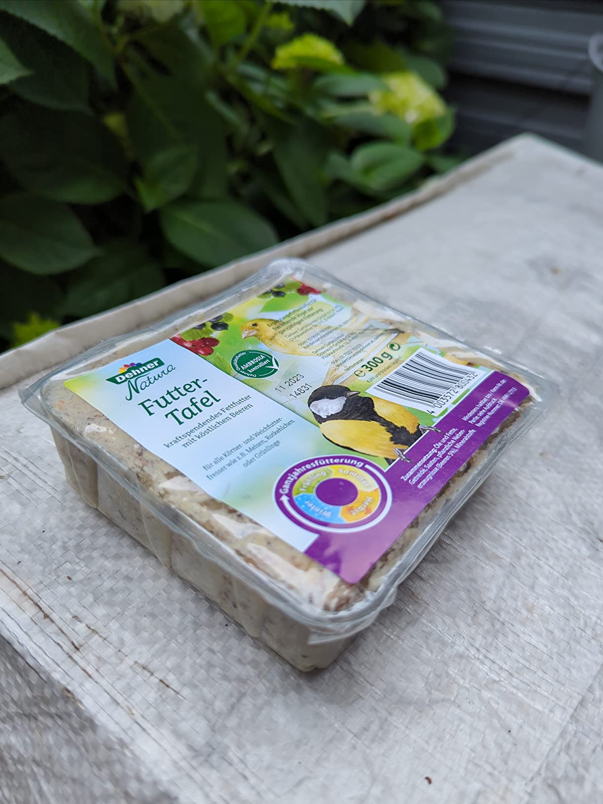 Dehner Natura Premium Futtertafeln Mix 6x300g mit Spender
